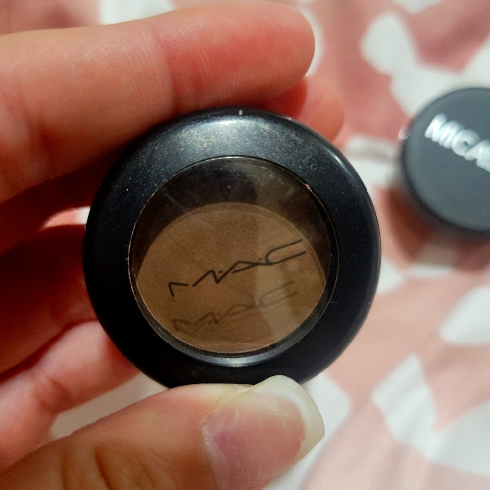 MAC Cosmetics Brown Eyeshadow
